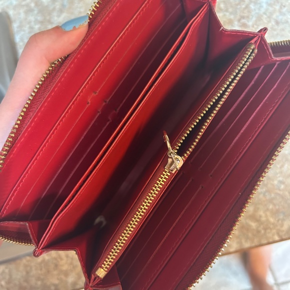 Louis Vuitton Vernis Zippy Wallet - Picture 3 of 3